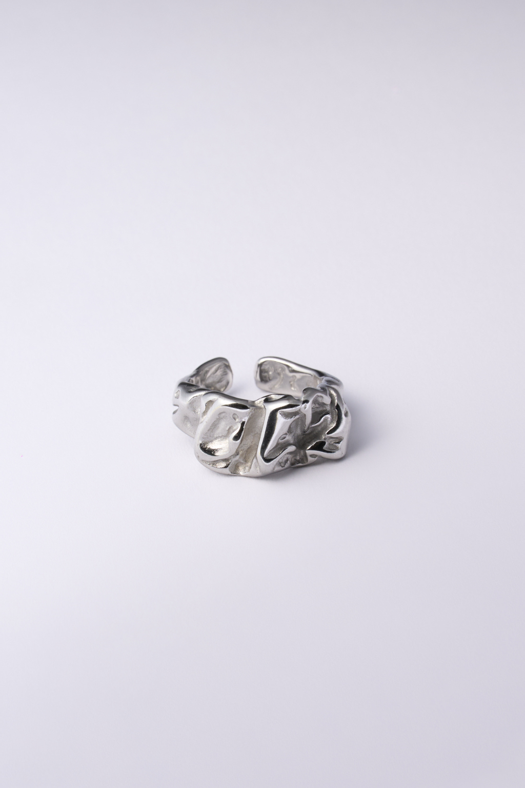 Silver lava ring, waterproof and tarnish-resistant, ideal for active lifestyles
