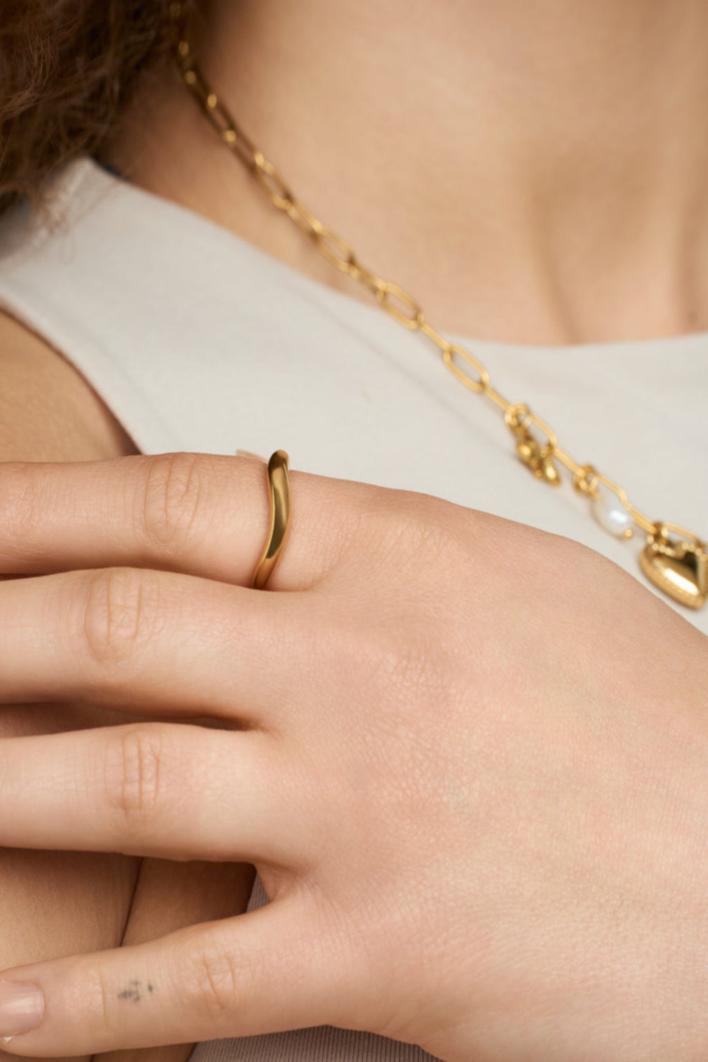 Curve Ring