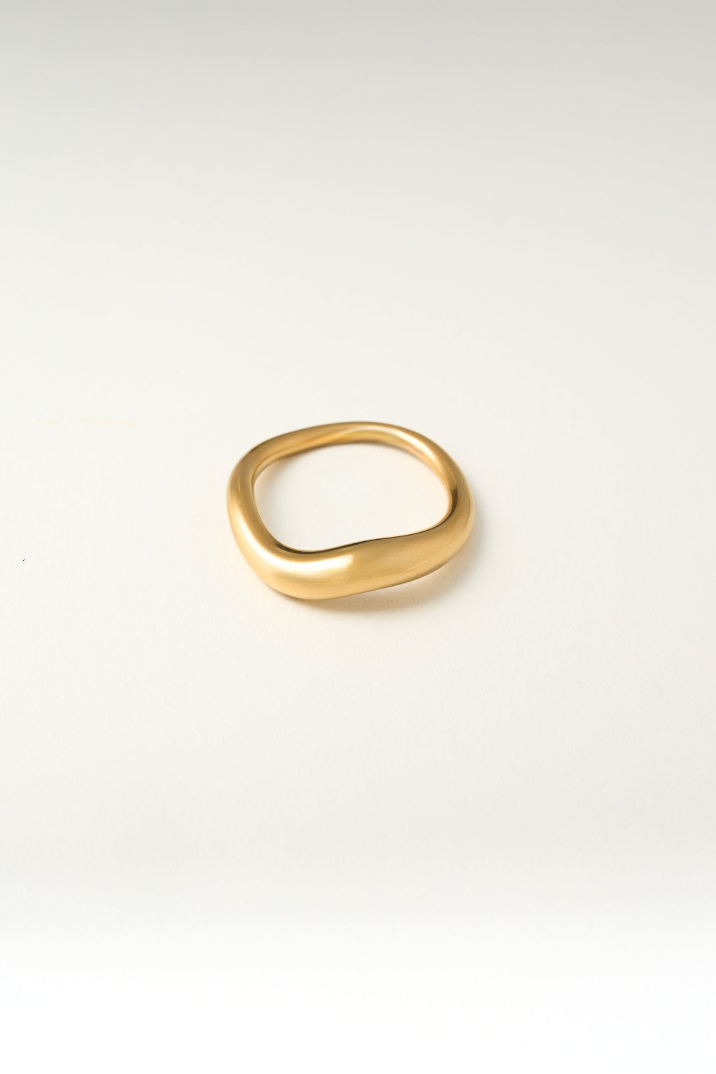 Curve Ring