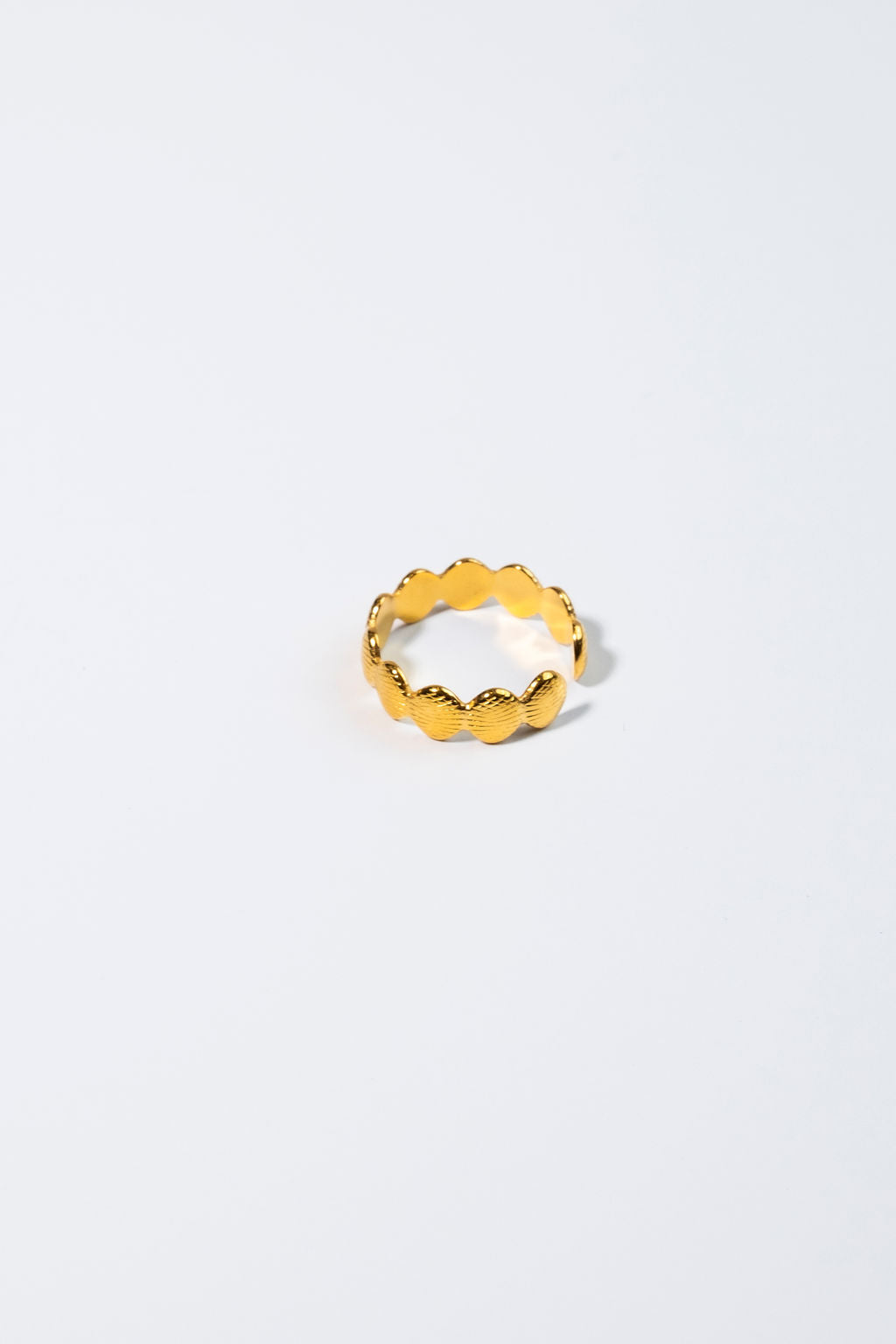 Gold shell ring, sweatproof and tarnish-free, perfect for active use