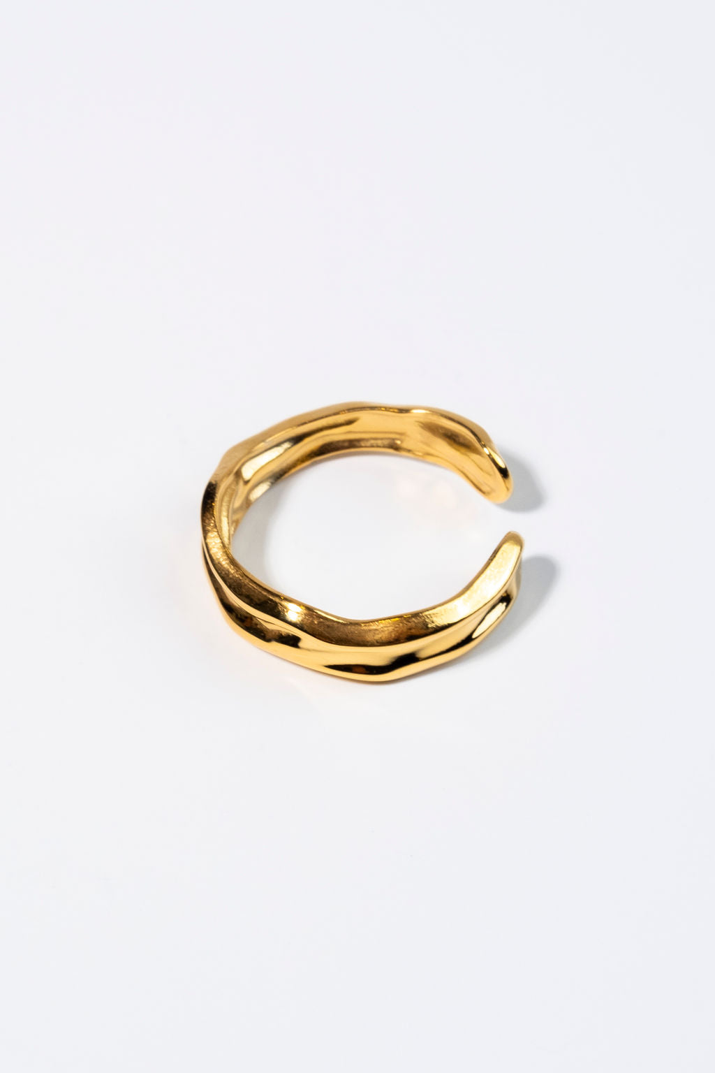 Gold vintage ring, sweatproof and hypoallergenic, perfect for active lifestyles