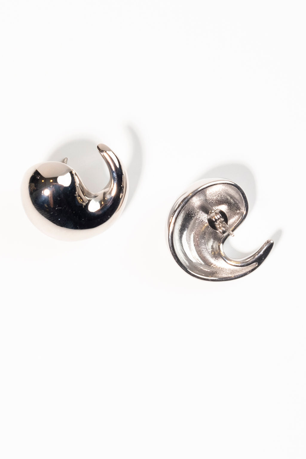 ‘Noto’ Silver Curve Earrings